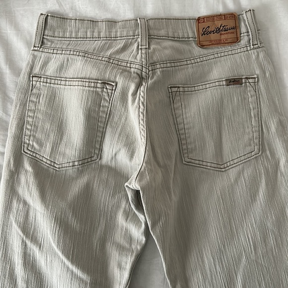 Vintage Levi’s boot cut jeans - Picture 3 of 6